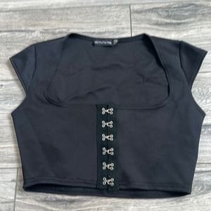 PRETTYLITTLETHING crop top